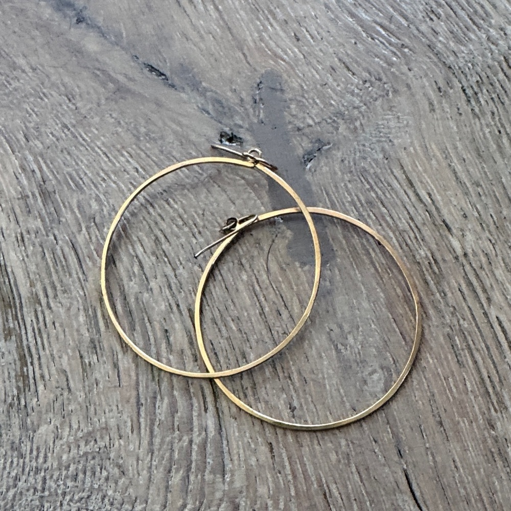 Elegant Gold Hoop Earrings